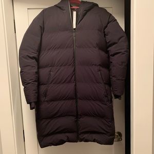 Black waterproof Lululemon black puffer
